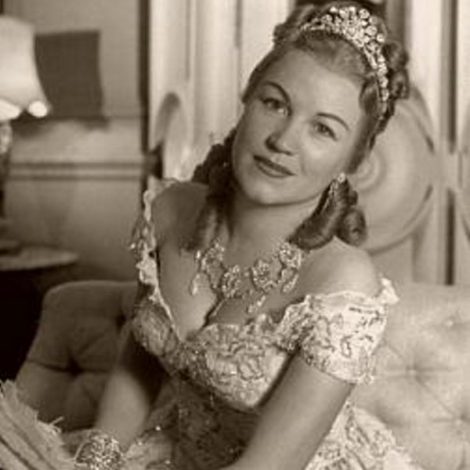 DOROTHY KIRSTEN